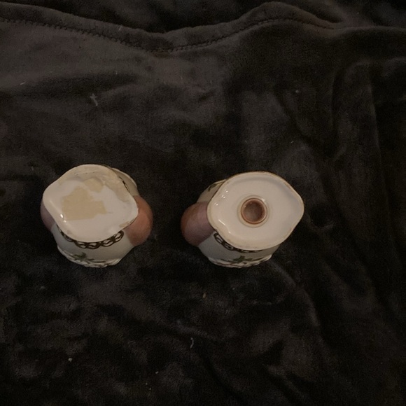 Bathroom accessories of toothbrush holders and cup design . - Picture 4 of 4